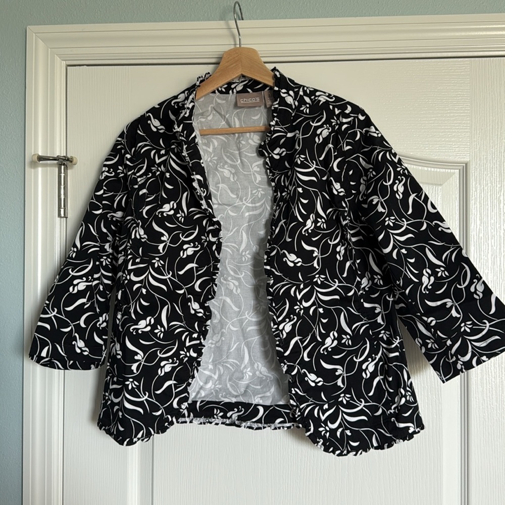 Chico’s 3/4 Jacket Size 1 Junior